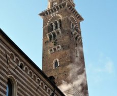 Torre dei Lamberti. La torre medioevale di Verona nel centro storico