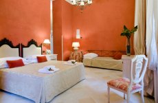Visit Alloro b&b's page in Firenze