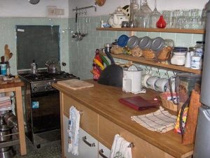 A complete kitchen, with stove, micro oven, big refrigerator and everything that you will have in your kitchen at home.
We use this area in the morning to prepare your full breakfast. Teas, American coffee, Italian Coffee and Latte or Cappuccino can be made just like at Starbucks!