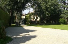 Besuchen Sie Villa cantoni Seite in Pavia