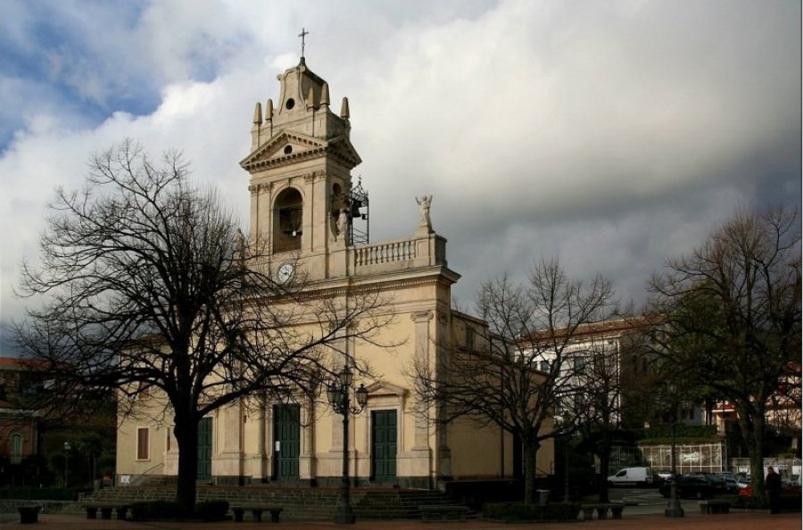 Piazza Belvedere di Milo - Sant'Andrea Church