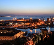 Porto di Ancona. Veduta del porto al tramonto