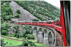 Trenino rosso del Bernina - Photo 11