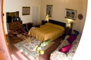 VinsLounge Bed and Breakfast - Photos 2