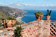 Visit Villa almoezia charming b&b's page in Taormina