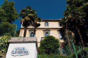 Foto Entrata Villa Clementina dalla strada: benvenuti!